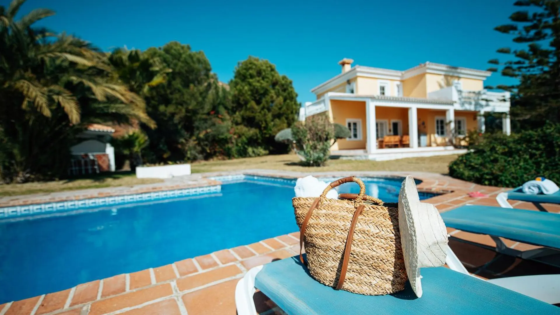 Gran Villa Con Vistas Al Mar Y Piscina Privada Malaga